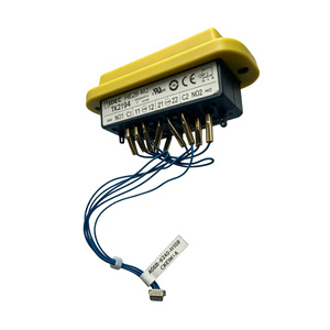 Interruttore di Attivazione Sicurezza FANUC con Tre Livelli di Impostazione A05B-2518-D008 / D009 Utilizzato in Combinazione con il Quadro di Controllo R-30iB - Product Image 4