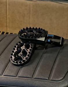 Repose-pieds de course en alliage d'aluminium CNC KYZ, anodisés rouge, compatibles avec la moto électrique Sur-Ron Light Bee X S, accessoires tout-terrain - Product Image 5
