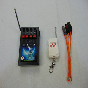 ZY04R-1 Sistema di Accensione Pirotecnico per <span class=keywords><strong>Fuochi</strong></span> d'Artificio con Telecomando, 4 Canali, Interruttore, Filo di Rame, Wireless, Fuoco Freddo Rapido, Certificato CE - Product Image 1