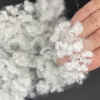 Fibre creuse conjuguée 100 % polyester de qualité supérieure, 23D 64mm, ignifuge au silicone, pour rembourrage de coussins
