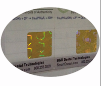 Autocollant en papier adhésif en PET avec estampage à chaud holographique personnalisé pour l'emballage des bouteilles