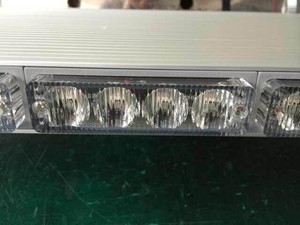 ECE R65 ultra lumineux 3 watts toit véhicule d'urgence conseiller en trafic directionnel barre lumineuse d'avertissement barre lumineuse d'avertissement - Product Image 4