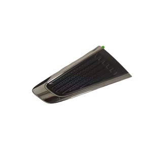 OE 808201035R Pièces décoratives d'origine pour garde-boue triangulaire de voiture pour système de carrosserie de voiture utilisé dans <span class=keywords><strong>Renault</strong></span> Koleos 2 QM6 - Product Image 2