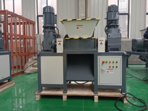 Trituratore di Rifiuti Solidi e Rottami di <span class=keywords><strong>Ferro</strong></span>/Acciaio per Automobili a Prezzo Altamente Competitivo, con Lame in Acciaio Inossidabile a Doppio Albero e Motore - Product Image 4