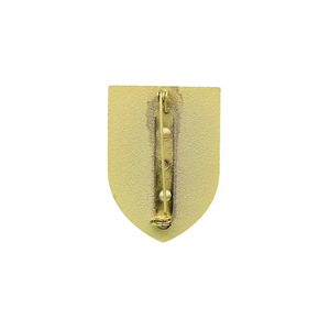 Broche de badge de remise de diplôme personnalisée en forme de bouclier, en émail dur 3D en relief, moulée sous pression et plaquée or, pour les établissements d'enseignement - Product Image 2