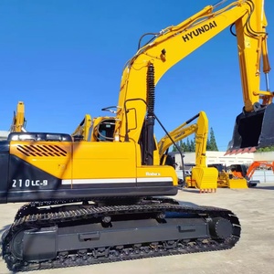 Excavatrice Hyundai210 220 215 305 d'occasion, cuve de 1,7 m, puissance de 110 kW, à vendre - Product Image 4