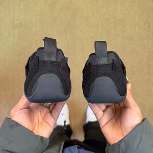 Zapatillas deportivas casuales de baloncesto para hombre, cómodas, transpirables, antideslizantes, estilo negro, zapatillas para correr de diseñador de marca de alta calidad - Product Image 3