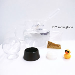 Venta caliente al por mayor artesanía <span class=keywords><strong>de</strong></span> fieltro en forma <span class=keywords><strong>de</strong></span> pato globo <span class=keywords><strong>de</strong></span> <span class=keywords><strong>nieve</strong></span> cúpula <span class=keywords><strong>bola</strong></span> <span class=keywords><strong>de</strong></span> cristal vacía para artesanías <span class=keywords><strong>de</strong></span> resina con brillo DIY - Product Image 1