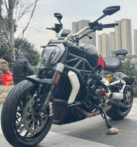 Motocicleta de Calle de 1000cc de <span class=keywords><strong>Segunda</strong></span> <span class=keywords><strong>Mano</strong></span> con Bajo Kilometraje en 2017, 90% Nueva - Product Image 3