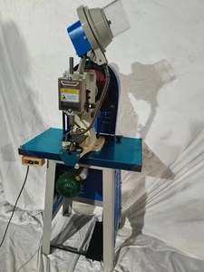 Poinçonneuse automatique d'oeillets de calendrier Perceuse de trous de sacs <span class=keywords><strong>à</strong></span> grande vitesse Machine Gormmet <span class=keywords><strong>à</strong></span> tête unique Poinçonneuse d'oeillets - Product Image 2