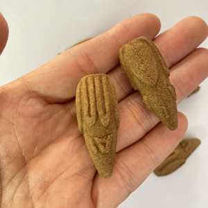 Cônes d'encens en bois d'agar, parfum naturel d'oud, cônes d'encens faits à la main, longue durée, aromathérapie pour la méditation et la relaxation - Product Image 1