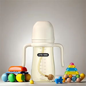 Biberon d'alimentation <span class=keywords><strong>pour</strong></span> <span class=keywords><strong>bébé</strong></span> 300 ml avec logo personnalisé OEM ODM, paille en silicone de qualité alimentaire, biberon anti-colique en PP - Product Image 3