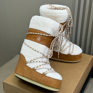 Bottes de neige d'extérieur épaisses en polaire doublée de laine marron à lacets pour femme, série Moon, qualité supérieure, originales, pour le dropshipping - Product Image 1