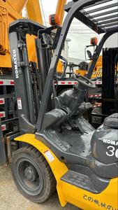 Chariot élévateur diesel Komatsu Fd30 de 3 tonnes, utilisé pour les industries de la vente au détail et de la restauration, 4x4, tout-terrain, moteur optionnel, opérations de chariot élévateur - Product Image 6