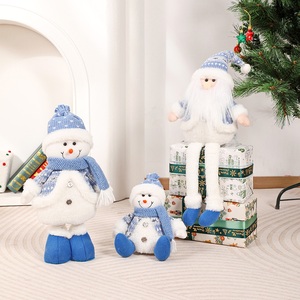 Adornos Navideños Retráctiles Hechos a Mano de Tela Ecológica para Interiores: Papá Noel, Muñeco de Nieve y Reno - Regalos de Navidad - Product Image 4