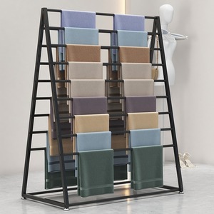 Espositore Personalizzato per Nuovi Prodotti: Sciarpe in Seta, Copridivani, Tessuti per Cuscini, Tappeti, Stand Espositivo in Metallo - Product Image 6