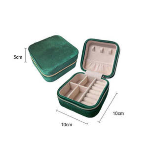 2023 New Green Velvet Travel Portable Square Jewelry Earrings Necklace Jewelry Storage Box Organizer For Mothers Day