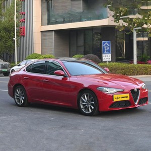 Alfa Romeo Giulia 2017 2.0t 280hp Edición de Lujo, Autos Usados, Gasolina, Sedán de Segunda Mano, Súper Limpio y Listo para Enviar - Product Image 3