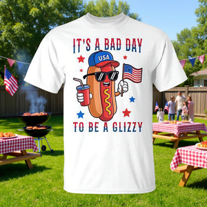 C'est une mauvaise journée pour être un t-shirt Glizzy du 4 juillet avec un motif hot-dog et barbecue. - Product Image 3