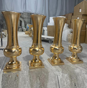 Decoración DE MESA DE BODA suave Trompeta de metal dorado Centros de mesa Soporte Florero para mesa de boda - Product Image 2