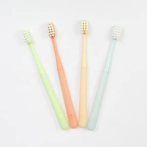 Cepillo de Dientes Manual para Adultos de Calidad Premium, Limpieza Suave, Cuidado Diario, Cepillo de Dientes Personalizado para Aparatos Ortodóncicos - Product Image 2