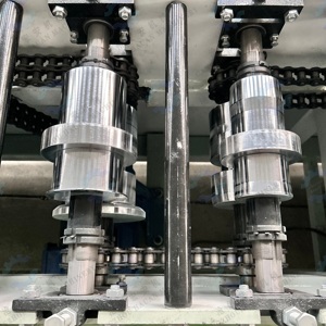 Machine de formage automatique de roulements PLC HAUAN pour plaques de fixation de plafond de villa en acier léger, haute productivité, 380V - Product Image 4