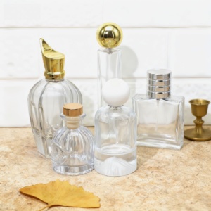 Flacons cosmétiques plats en verre de 30 ml, 50 ml, 100 ml avec bouchons pulvérisateurs à pompe, réutilisables pour parfum – Vente en gros - Product Image 1