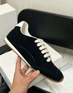 Chaussures de tennis noires en faux daim à lacets, bout rond, semelle extérieure en caoutchouc respirante, style marche toutes saisons - Product Image 4
