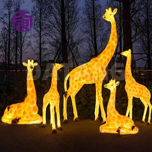 Luz LED para Exteriores con Diseño de Ciervo, Personalizada, Impermeable IP65, de Resina de Fibra de Vidrio, para Decoración de Jardín, Navidad, Diwali y Hogar - Product Image 3