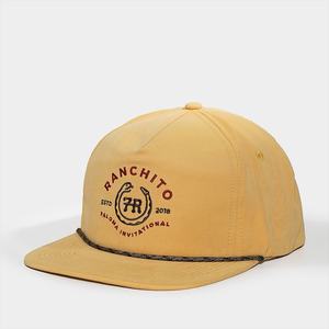 Casquette Snapback en Nylon Brodé à 5 Panneaux, Logo Personnalisé OEM, Couleur Fraîche et Tendance, Visière Plate avec Cordon - Product Image 2