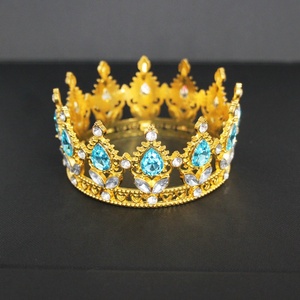 Couronne baroque en strass dorés, nouvelle mode, vente en gros, pour gâteau d'anniversaire, mariage, diadèmes, <span class=keywords><strong>bouquet</strong></span> <span class=keywords><strong>de</strong></span> remise <span class=keywords><strong>de</strong></span> diplôme - Product Image 3