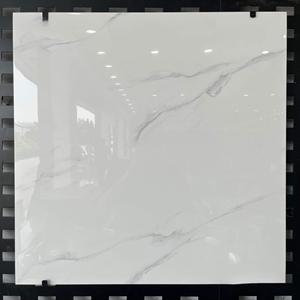 Carreaux de porcelaine polis à veines claires antidérapants 600x600mm, base blanche pour sol et mur minimalistes, Carreaux de Sol 60x60 - Product Image 1