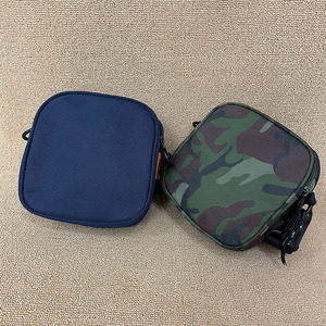 Sac bandoulière carré en tissu Oxford durable, couleur unie, pour homme, idéal pour les sports de plein air, collection été 2024 - Product Image 3