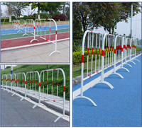 Barrière de contrôle des foules en acier inoxydable 304, anti-corrosion, design moderne, amovible, pour la sécurité routière municipale, vente directe usine