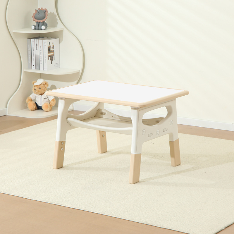 Mesa individual de madera blanca.