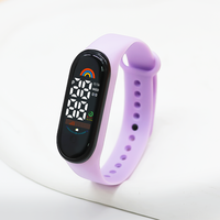 Montre numérique ovale créative 2026 en gros, vente chaude, montre LED étudiante sportive, étanche, à écran tactile