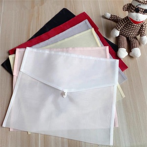 Bolsa de Regalo de Organza Gris Personalizada Fuchen OP para Ropa con Botón de Perla - Product Image 6