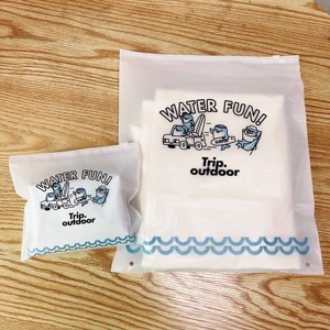 Bolsa de Ropa Compostable con Cierre, Embalaje Biodegradable para Prendas con Cierre Reutilizable, Bolsa con Cierre Personalizada con Marca - Product Image 2