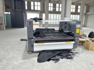 Machine de découpe laser <span class=keywords><strong>CO2</strong></span> CNC pour couvre-phare de voiture, tapis occultant, tapis anti-soleil en suède - Product Image 3