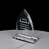 Plaque en acrylique en forme de cœur personnalisée en usine OEM, médailles et trophées vierges en acrylique pour récompenses