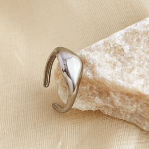Anillos abiertos lisos simples de acero inoxidable para mujeres y hombres, anillo de cola ajustable a la moda de oro de 18 quilates, joyería de Fiesta (RG306) - Product Image 5