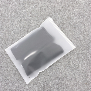 사용자 정의 인쇄 포장 pvc 플라스틱 가방 애 의류 젖빛 지퍼 가방 - Product Image 3