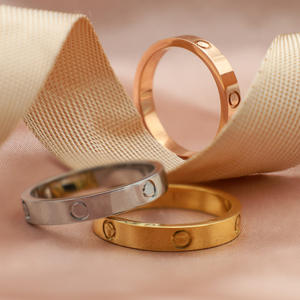 Hot Selling 4Mm Koppel Roestvrij Staal Ring 18K Goud Niet Vervagen Titanium Stalen Sieraden Hoge Kwaliteit Ring Voor Vrouwen - Product Image 3