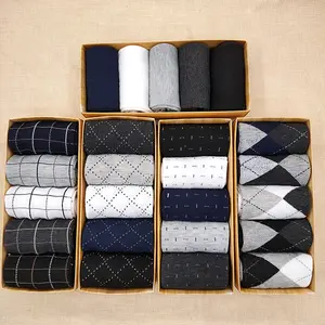 Wholesale casual ankle cotton business socks cheap 5 pairs of socks in gift box for men autumn and winter