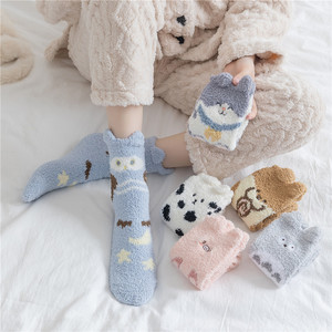 HF <span class=keywords><strong>Chaussettes</strong></span> de Nuit d'Hiver pour Femme Mignonnes Animaux de Dessin Animé Peluche Velours Corail Épaissies Douillettes Respirantes Tricotées Chaudes - Product Image 1
