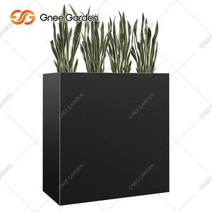 Boîte extérieure en acier de planteur avec le système de drainage fonctionnel et élégant - Product Image 4