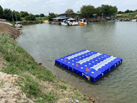 Plate-forme flottante gonflable pour parc aquatique avec ponton Cube