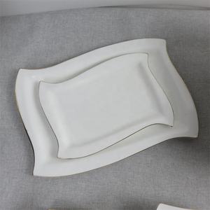 Vendita diretta in fabbrica a forma quadrata 68pc oro bone china stoviglie set per cena <span class=keywords><strong>servizio</strong></span> europeo in <span class=keywords><strong>porcellana</strong></span> raffinata - Product Image 6