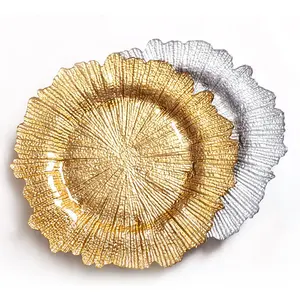 Grosir piring kaca emas salju dekorasi meja pernikahan gaya Eropa pelat pengisi daya kustom piring kaca Plating Logo