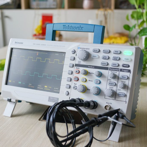 Excellent rapport qualité-prix pour les oscilloscopes numériques de la série TBS1000 : TBS1102C, TBS1052C, TBS1072C, TBS1202C - Product Image 4
